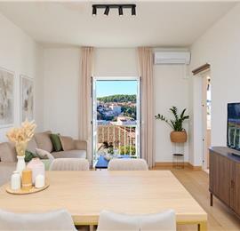 One Bedroom Apartment in Dubrovnik City with balcony and Parking, Sleeps 2-3